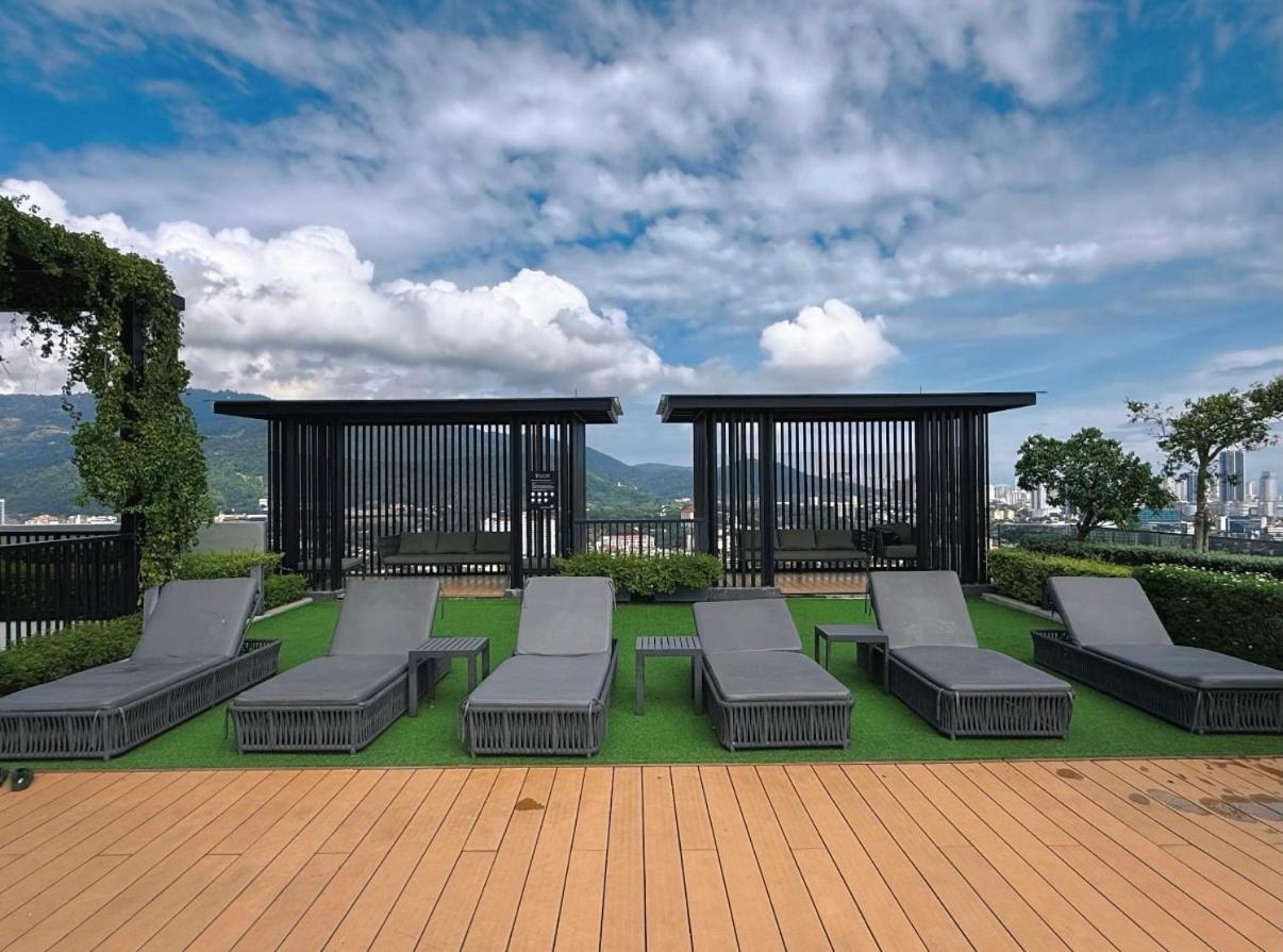 Beacon Executive Suites - Kek Lok Si View By IZ George Town Exterior foto
